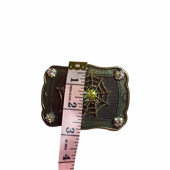 ๐ Spider Web Belt Buckle - Picture 4 of 4